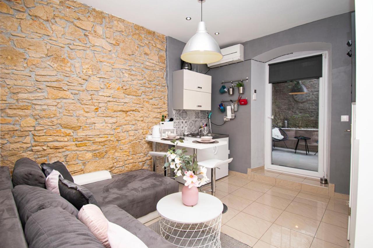 Ferienwohnung Nina Colosseum Pula Exterior foto